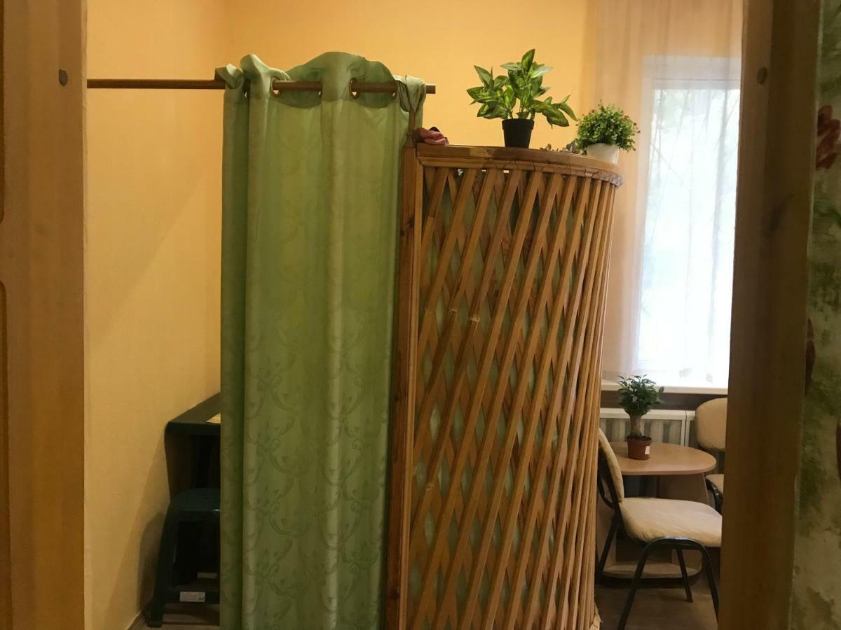 Ararat-Demeevskaya Hostel Kiev Exterior foto